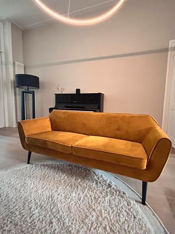 WOOOD Rocco 2-Zits Bank - Velvet - Oker - 75x187x82 beschikbaar voor biedingen