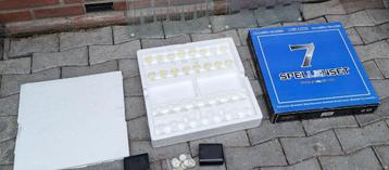 Te koop 7 glazen spellen nieuw in doos beschikbaar voor biedingen