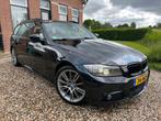 BMW 3-Serie M-Sport 2.0 I 318 Touring 2012 Zwart, Zwart, 4 cilinders, Navigatiesysteem, Zwart