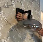 Zwarte metalen wandlamp met glazen kap, Ophalen, Zo goed als nieuw, Glas