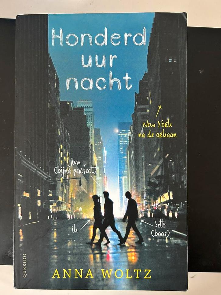 Anna Woltz - Honderd uur Nacht, Boeken, Kinderboeken | Jeugd | 13 jaar en ouder, Zo goed als nieuw, Non-fictie, Ophalen of Verzenden