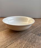 Wit crème aardewerken fruitschaal, Huis en Inrichting, Woonaccessoires | Schalen en Manden, Gebruikt, Porselein of Keramiek, Schaal