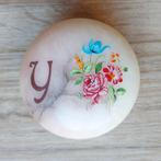 beige rond stenen potje met deksel met letter Y of IJ, Ophalen of Verzenden, Zo goed als nieuw