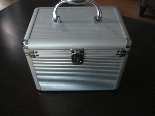 opbergkoffertje voor cd's of make up, Sieraden, Tassen en Uiterlijk, Koffers, Zo goed als nieuw, Hard kunststof, Minder dan 50 cm