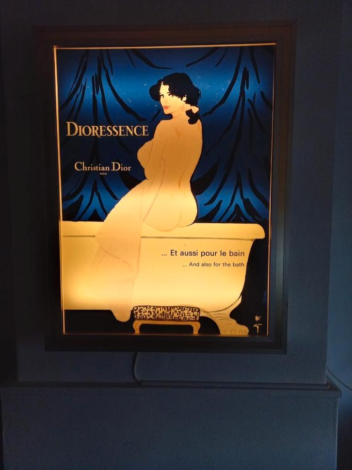 Hele mooie Dior reclame box., Huis en Inrichting, Lampen | Wandlampen, Zo goed als nieuw, Ophalen