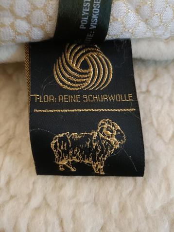 Schapenvacht zuiver scheerwol (onder) deken 2.00x1.95 mtr beschikbaar voor biedingen