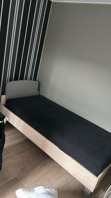 Luxe 1-persoons bed FLEXA