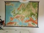 Unieke landkaart Europa reliëf 2.15b/155 h, Antiek en Kunst, Antiek | Schoolplaten, Aardrijkskunde, Ophalen