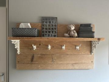 Mooi steigerhouten wandbord, voor boven commode of bureau beschikbaar voor biedingen
