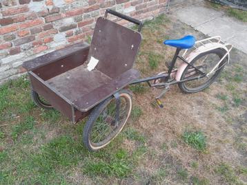 Te koop: kleine kinder bakfiets beschikbaar voor biedingen