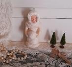 Kerst Sale!! Mooi brocante wattenpop meisje met sneeuwbal, Ophalen of Verzenden