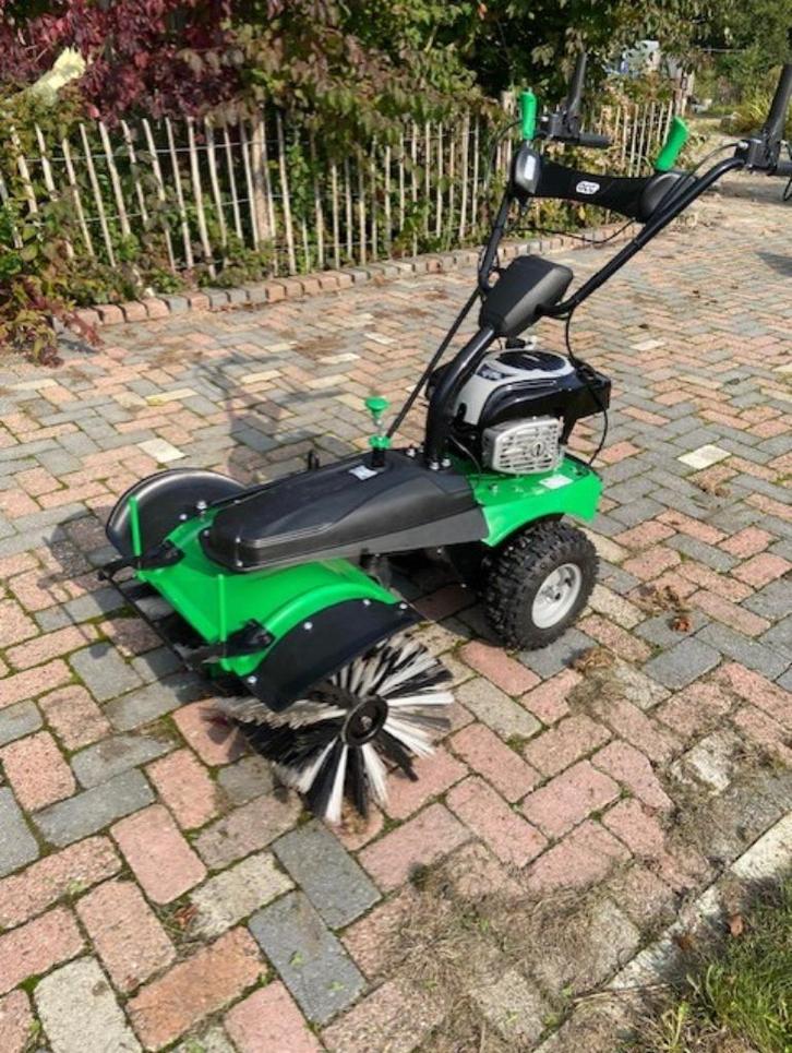Veegmachine ACG 80-COMFORT + opvangbak, Tuin en Terras, Veegmachines, Zo goed als nieuw, Ophalen