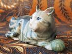Moie vintage beeldje van poes of kat door Clare Mc Farlane., Antiek en Kunst, Ophalen of Verzenden