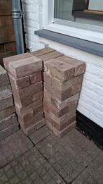 Verschillende tegels, bakstenen en betonblokken., Ophalen, Zo goed als nieuw, Beton, Overige typen