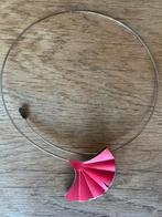 Ketting edelstaal  ginkgo blad rood, Sieraden, Tassen en Uiterlijk, Verzenden, Zo goed als nieuw, Rood, Overige materialen