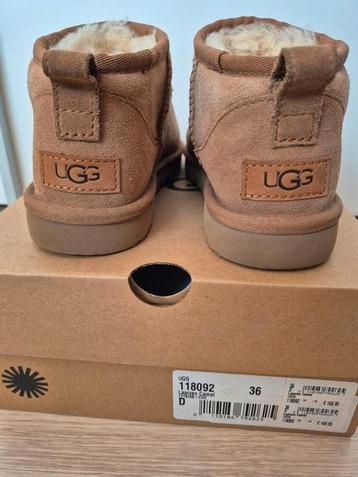 Nieuwe UGG maat 36. Camel kleur beschikbaar voor biedingen