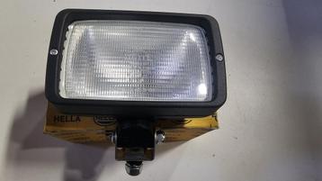 Werklamp halogeen Hella 12 of 24 volt toepasbaar GA006876001 beschikbaar voor biedingen