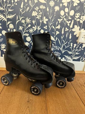 RSI rolschaatsen maat 40 met beschermingsset beschikbaar voor biedingen