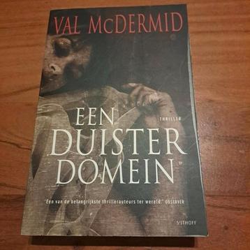 X Val MacDermid - Een duister domein beschikbaar voor biedingen