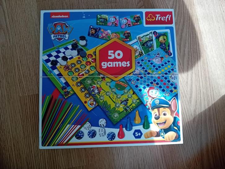 Paw patrol doos met 50 verschillende spellen, Hobby en Vrije tijd, Gezelschapsspellen | Bordspellen, Zo goed als nieuw, Ophalen of Verzenden