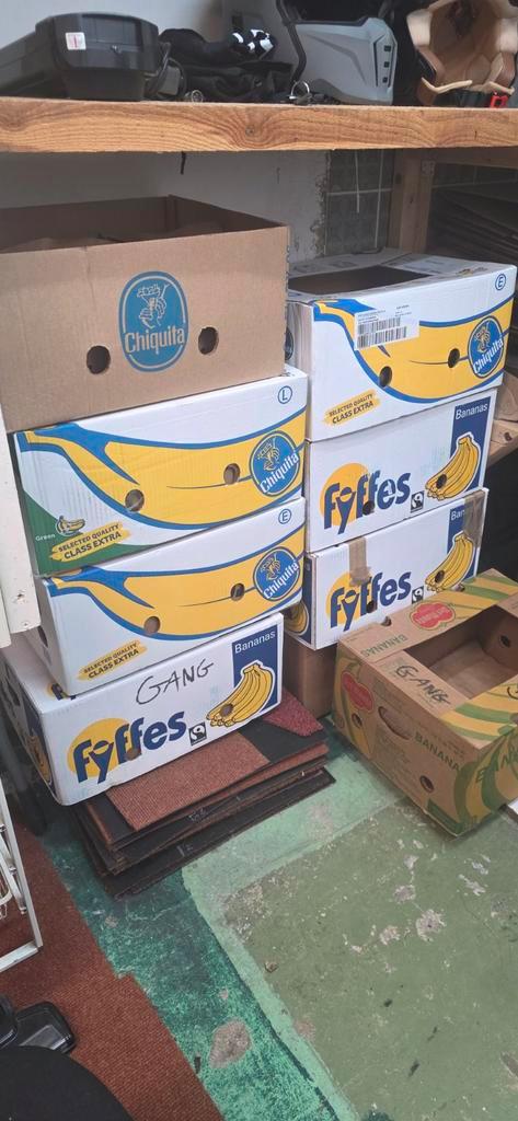 Gratis ophalen: Verhuisdozen en bananendozen in Soest, Doe-het-zelf en Verbouw, Kratten en Dozen, Gebruikt, Doos, 50 tot 75 cm