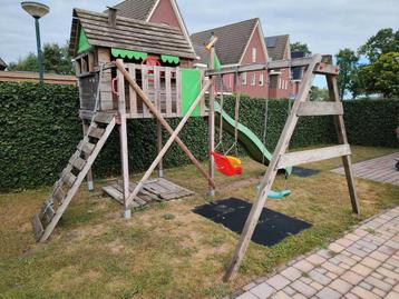 Speelhuisje met glijbaan & schommel – nog in goede staat beschikbaar voor biedingen