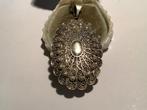 PRACHTIGE GEHAMERDE GEKEURD ZILVER ZEEUWSE HANGER, Sieraden, Tassen en Uiterlijk, Antieke sieraden, Verzenden, Zilver, Hanger