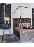 Stijlvol Bed met 2 Poefjes, Huis en Inrichting, Slaapkamer | Bedden, Bruin, Tweepersoons, Ophalen of Verzenden, Zo goed als nieuw