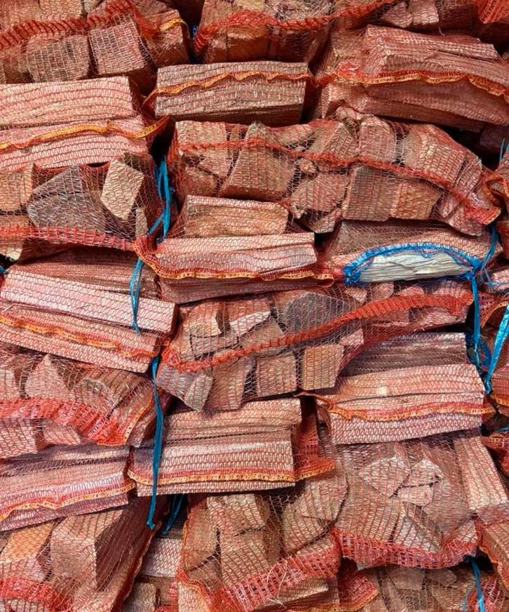 Ovengedroogd Haardhout - Eiken, Beuken, Essen, Tuin en Terras, Haardhout, Blokken, Overige houtsoorten, Minder dan 3 m³, Ophalen