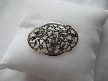 Zilveren Open Gewerkte Broche Bloemen en Vogels Vintage beschikbaar voor biedingen