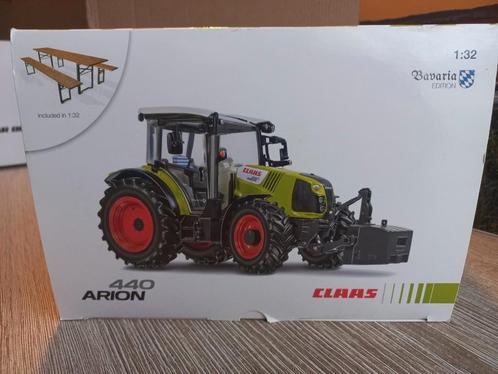 Claas Arion 440 Bavaria Edition Gelimiteerd Wiking, Hobby en Vrije tijd, Modelauto's | 1:32, Nieuw, Tractor of Landbouw, Overige merken