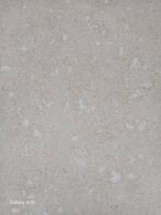 6 nieuwe crème kleurige vloertegels 60x60 met putjes effect, Ophalen, 60 cm of meer, Zo goed als nieuw, Minder dan 5 m²