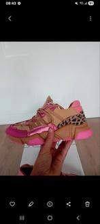 Dwrs 38 leopold 2x op gelopen, Ophalen of Verzenden, Zo goed als nieuw, Zwart, Sneakers of Gympen