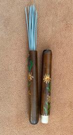 Vintage breinaalden in beschilderde koker, Ophalen, Gebruikt, Breien, Naald