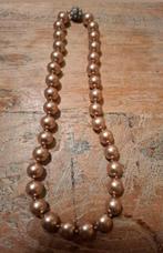 Prachtige champagne kleur parelketting, Sieraden, Tassen en Uiterlijk, Kettingen, Ophalen of Verzenden, Zo goed als nieuw, Overige materialen