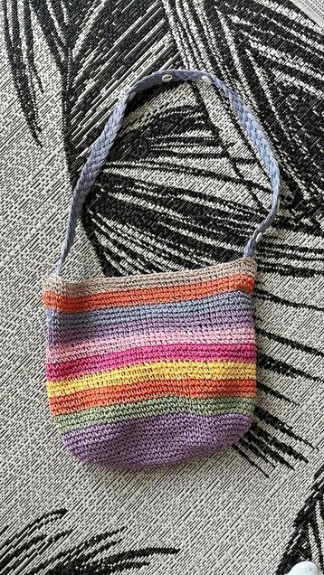 Pull and bear schoudertas te koop beschikbaar voor biedingen