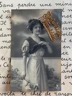 1911 Gelukkige Feestdag - Dame (ME), Ophalen of Verzenden, Voor 1920, Gelopen, Overige thema's