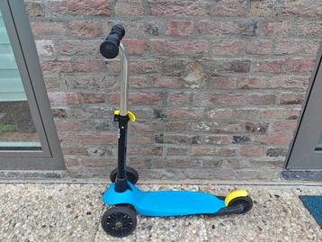 Kinderstep - Blauw met Geel beschikbaar voor biedingen