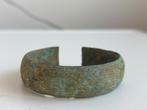 Ancient 2000 Year Old Bronze Age Dong Son Culture bracelet, Ophalen of Verzenden