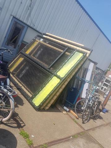 Trampoline beschikbaar voor biedingen