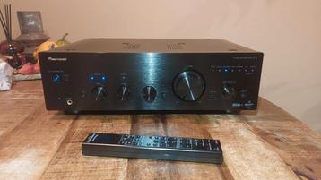 Pioneer A-70k versterker met afstandsbediening in het zwart. beschikbaar voor biedingen