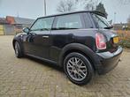 Mini (r56) 1.4 95pk 2010 Zwart, Auto's, Mini, Voorwielaandrijving, 4 stoelen, Zwart, Start-stop-systeem