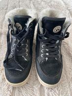 Metro Sneakers Zwarte suede - maat 34, Ophalen of Verzenden, Zo goed als nieuw, Zwart, Sneakers of Gympen