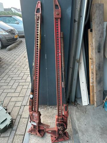 Hi-Lift Krikken beschikbaar voor biedingen