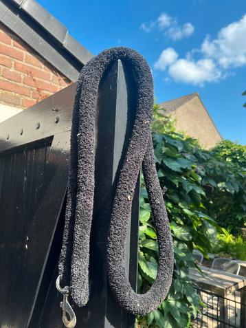 Fluffy Halster touw beschikbaar voor biedingen