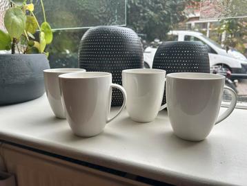 4 mokken beschikbaar voor biedingen