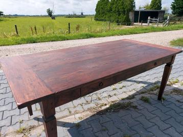 Hardhouten eettafel van gebruikt hout beschikbaar voor biedingen