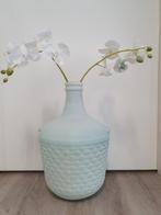 Glazen flesvaas met 2 witte kunst orchideeën, Ophalen, Overige kleuren, Minder dan 50 cm, Glas