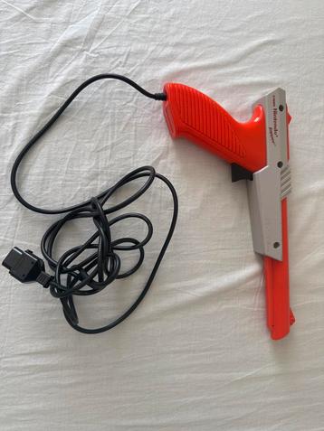Nintendo Zapper (NES) - 1985 beschikbaar voor biedingen