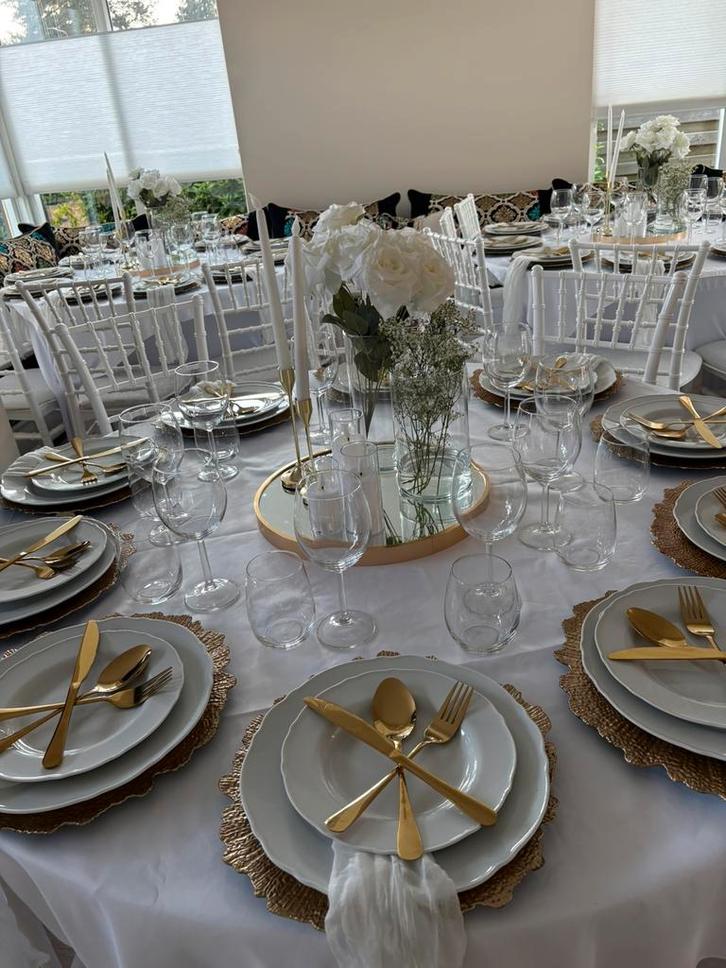 Tafels, napoleon stoelen, decoratie en backdrop voor verhuur, Hobby en Vrije tijd, Feestartikelen | Verhuur, Nieuw, Geboorte of Huwelijk